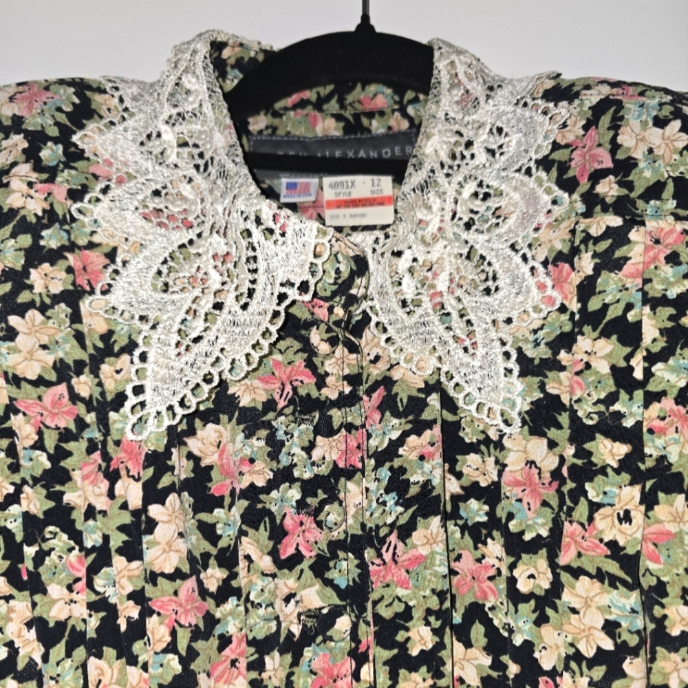 Karen Alexander Vintage 80’s Black Floral Dress with Lace Collar Size:12